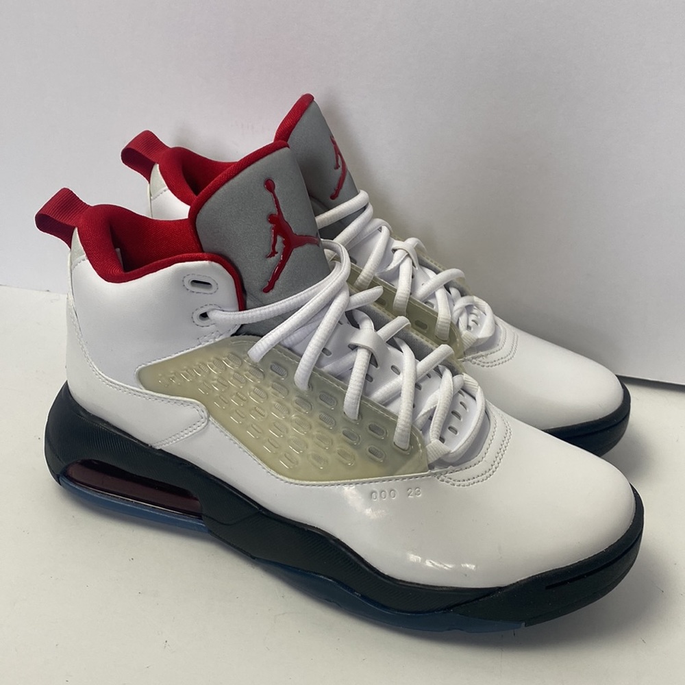 Nike Jordan Maxin 200 White Gym Red Black Men’s Sneakers Size 8 (CD6107-101)